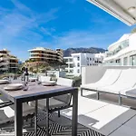 Vivi Homes - Casa Espanola