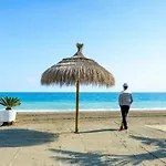 Vivi Homes - Casa Espanola