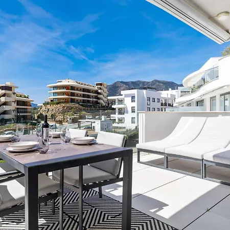 Vivi Homes - Casa Espanola