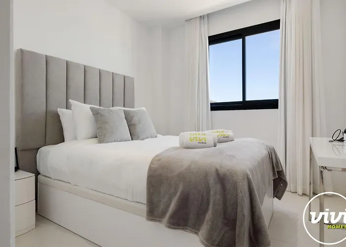 Vivi Homes - Casa Espanola *