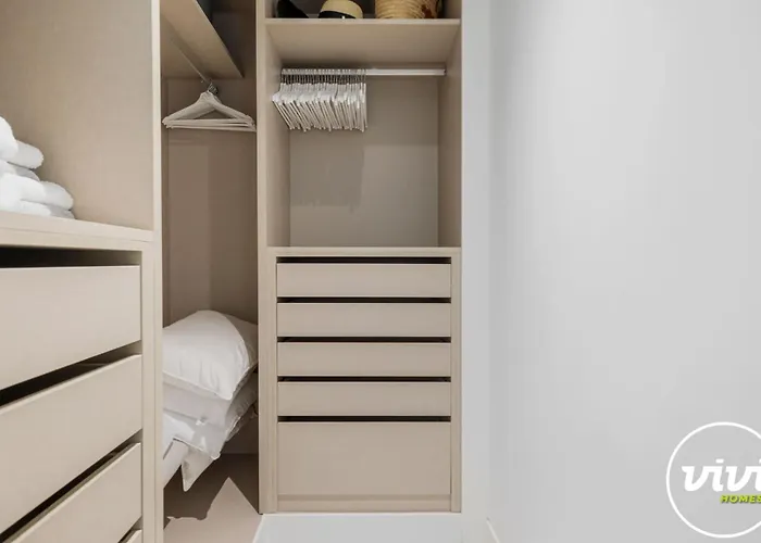 Vivi Homes - Casa Espanola フエンヒロラ