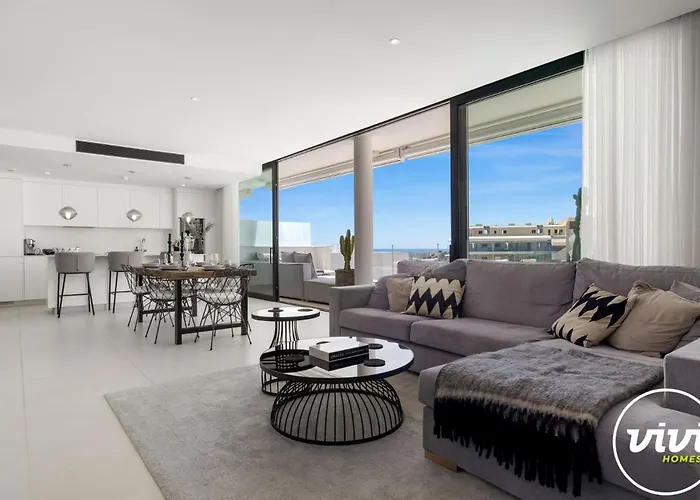 Vivi Homes - Casa Espanola アパート フエンヒロラ