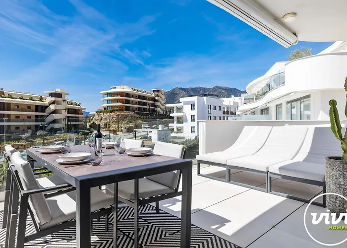 Vivi Homes - Casa Espanola